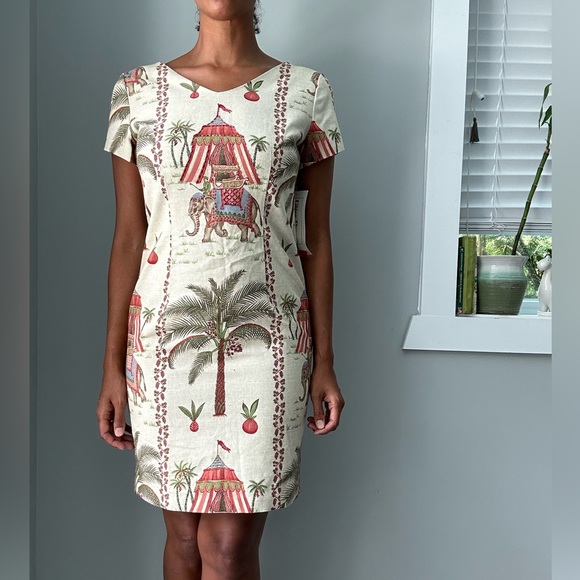 Elephant dress - Picture 1 of 5